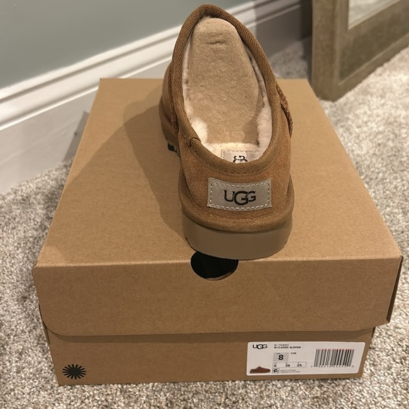 Ugg Classic Slipper in Chestnut - Picture 3 of 4